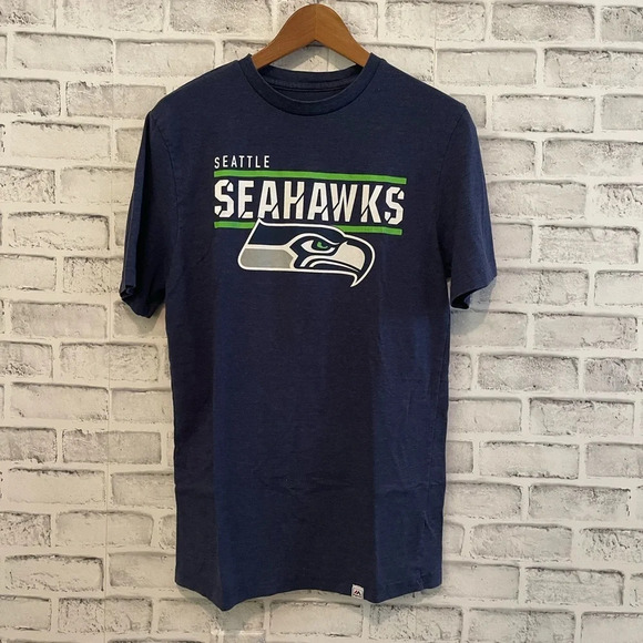 Men’s Seattle SeaHawks football 🏈 Majestic t-shirt Small - Picture 1 of 2